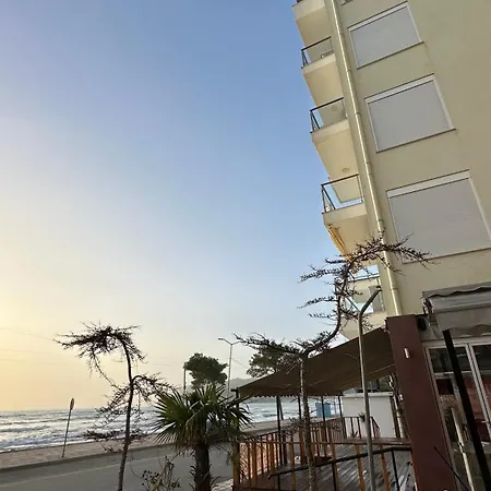 Sea View *